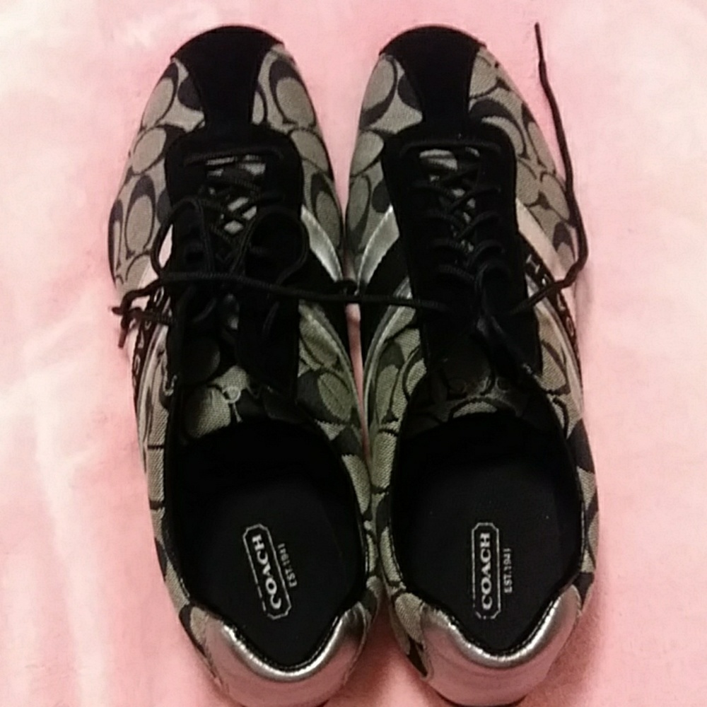 Coach Authentic shoes